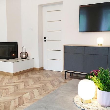 瓦乌布日赫B&D Apartament Chelmiec公寓 外观 照片